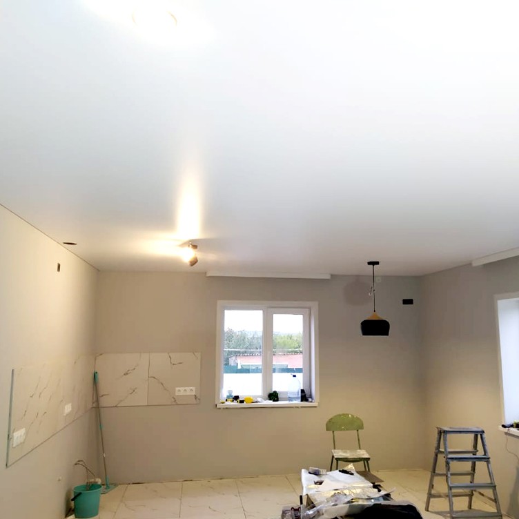 Натяжные потолки для дачи