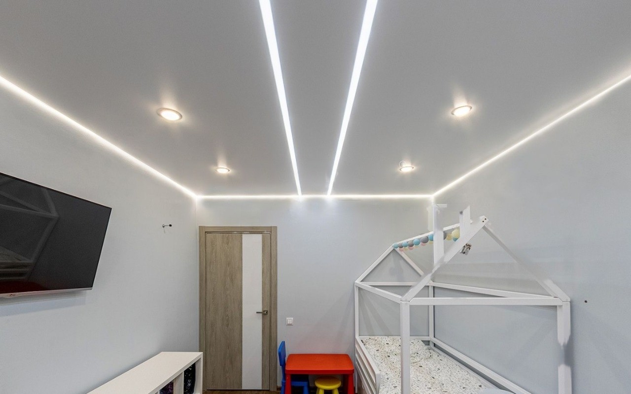 Контурные натяжные потолки c подсветкой